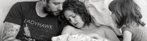 Read more about the article Husband, Doula, Midwife + Labouring Woman | Vancouver Birth Photography