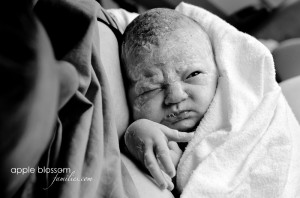 Read more about the article Violet Jane | Vancouver Birth Photographer