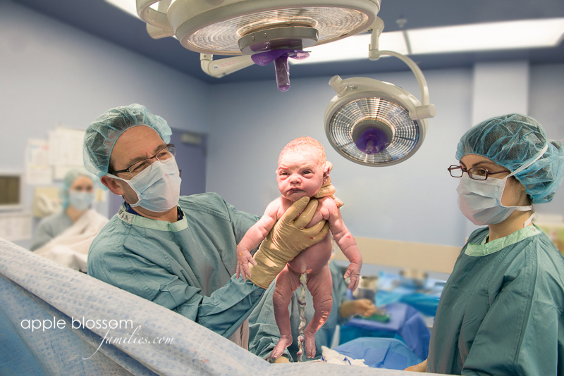You are currently viewing Inside the Operating Room | Vancouver Doula and Birth Photographer