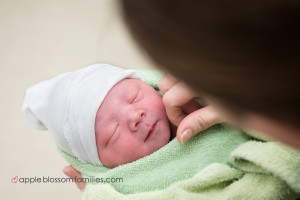 Read more about the article Little Sister | Vancouver Birth Photographer