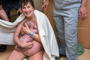 Read more about the article Vancouver Birth Photographer 11 lbs 8 oz Unmedicated Natural Birth