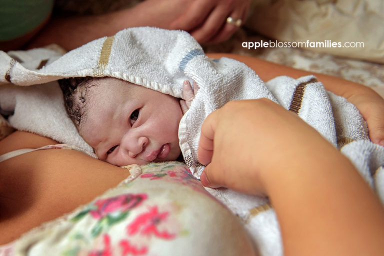 Read more about the article How to become a birth photographer?